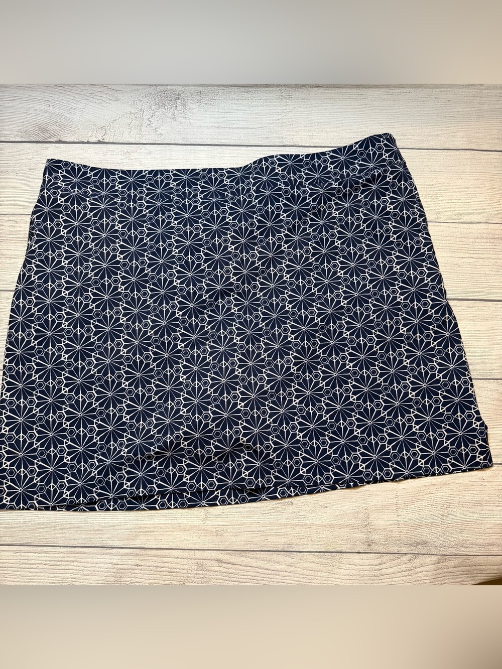 Izod Golf Navy Geometric Print Women’s Skort